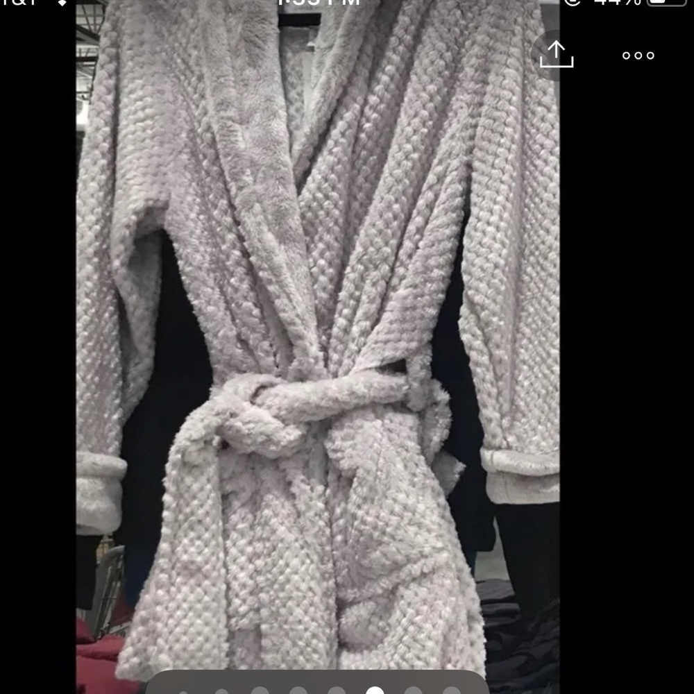 Carole Hochman Ladies' Plush Robe - Picture 3 of 8